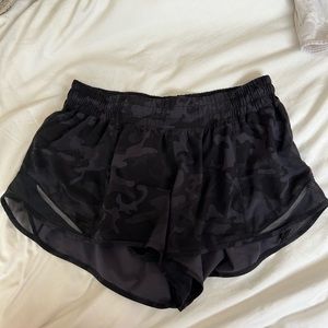 Lululemon Hotty Hot shorts